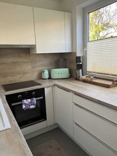 Kleine Küche modernisiert - Foto nachher